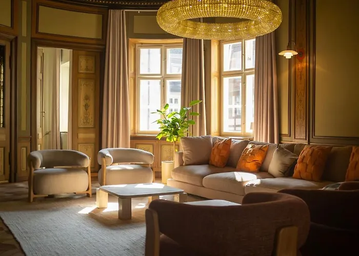 Royal And Luxurious 5Br Home
