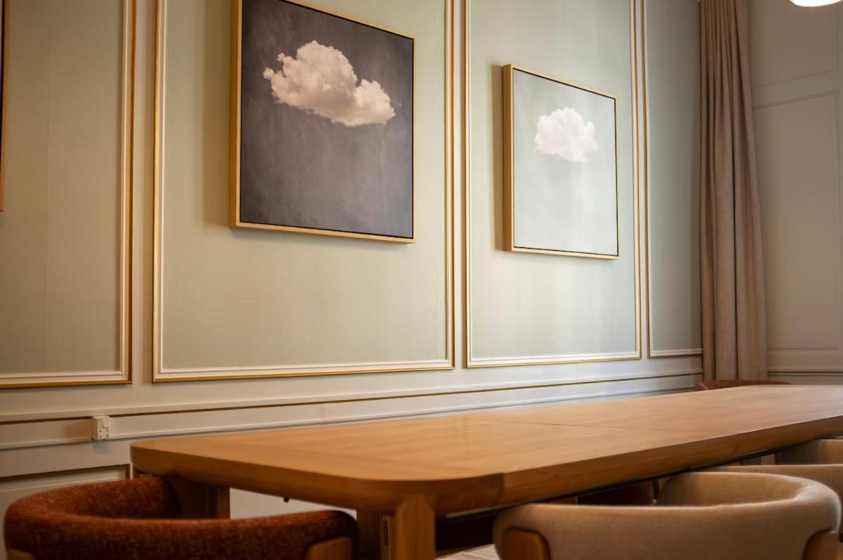 Royal And Luxurious 5br Apartment