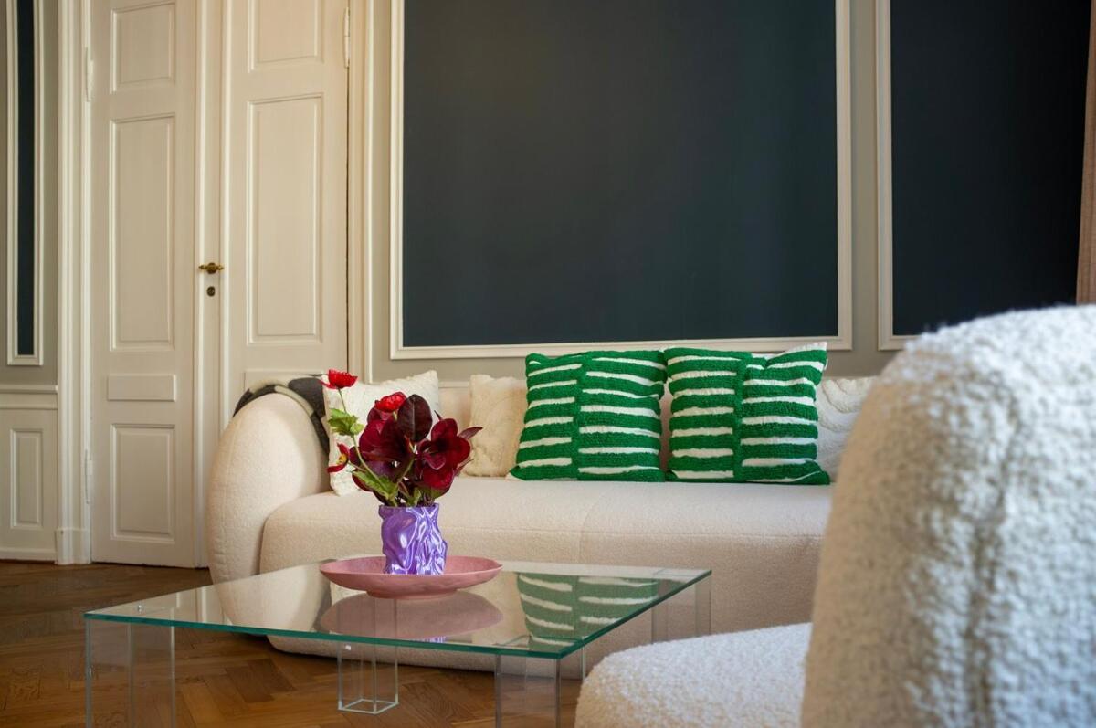 Apartment Royal And Luxurious 5br *